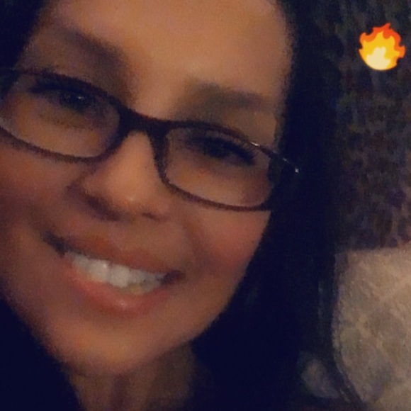 Meet your Posher, Coral - Picture 3 of 3